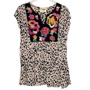 Savanna Jane 1X Floral Embroidered Leopard Print Sleeveless Boho Top Plus